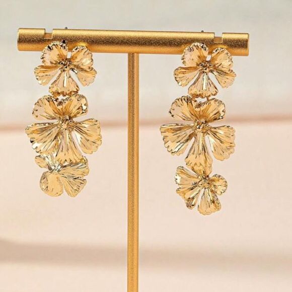 Gold Floral Earrings A1306 - Picture 2 of 4